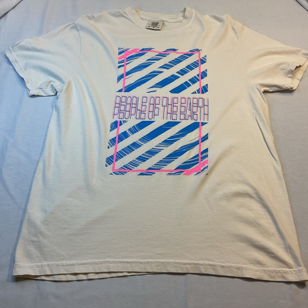 Comfort Colors White Short Sleeve T-Shirt Retro Word People of the World, Size M